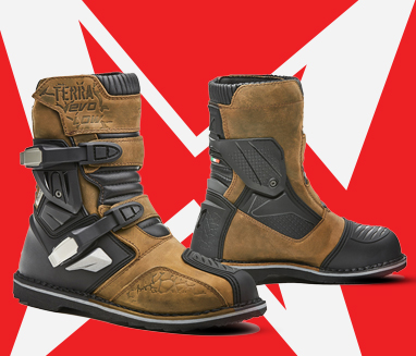 ADVENTURE BOOTS